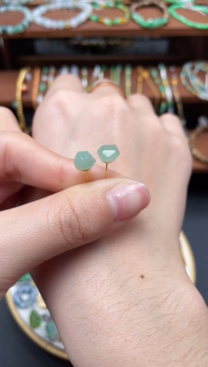 【闪购商品】翡翠耳钉18K金镶嵌2个 JK352
