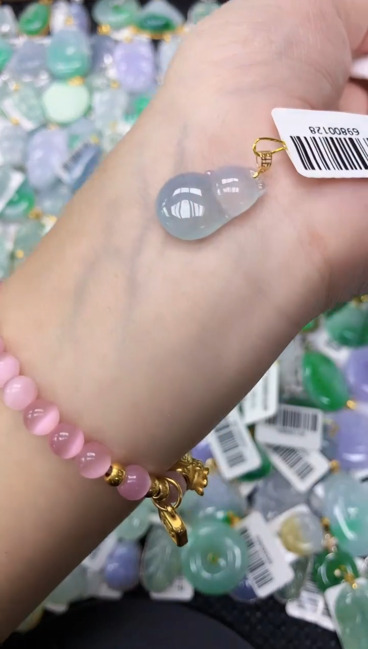 翡翠18K金镶嵌颈饰11111111111