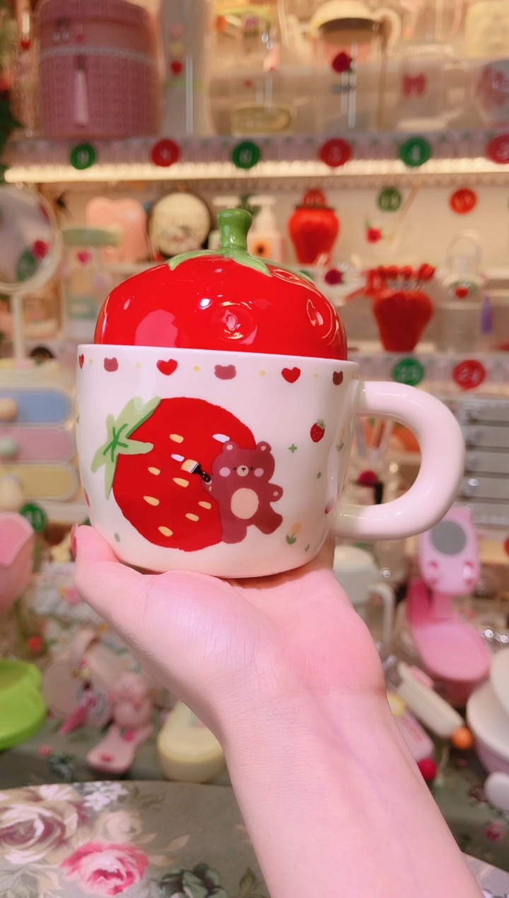 其他~红色草莓杯~品质好发货快放心拍！
