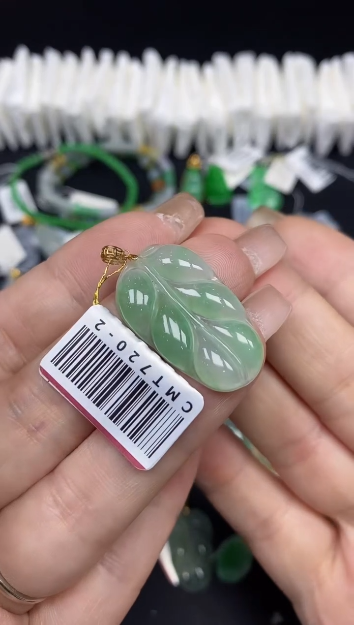 吊坠(不含链)18K金镶嵌翡翠叶子18K金扣镶嵌@@CMT720-2