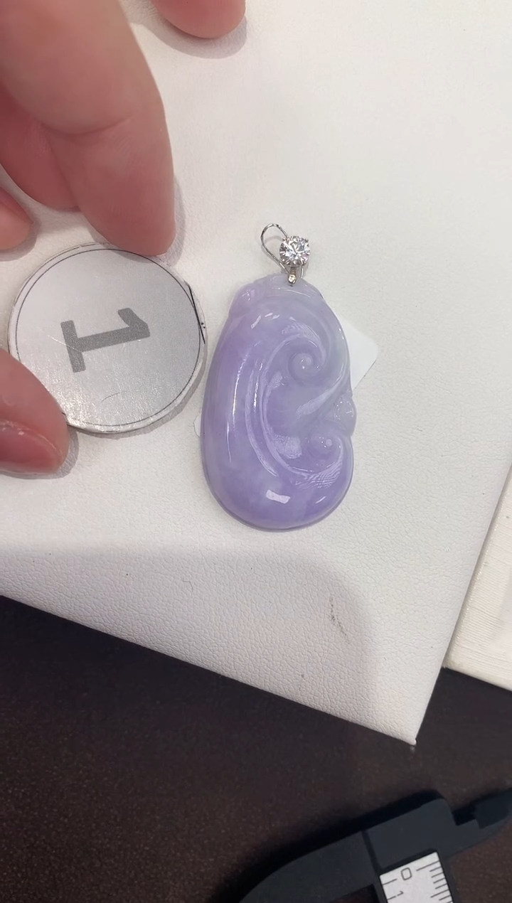 颈饰18K金镶嵌翡翠天然缅甸a货翡翠