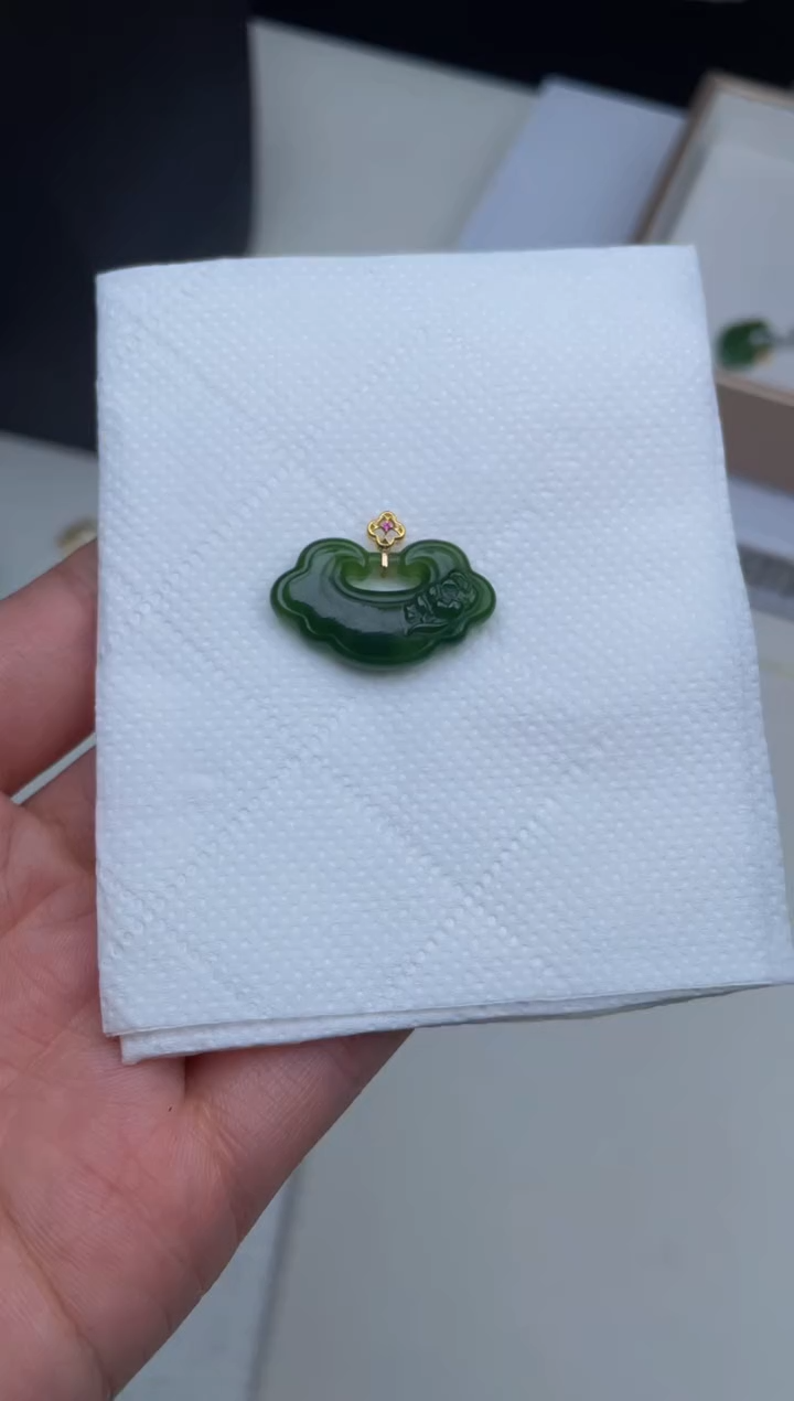 【闪购商品】定制和田玉18K金镶嵌天然和田玉拍一发一