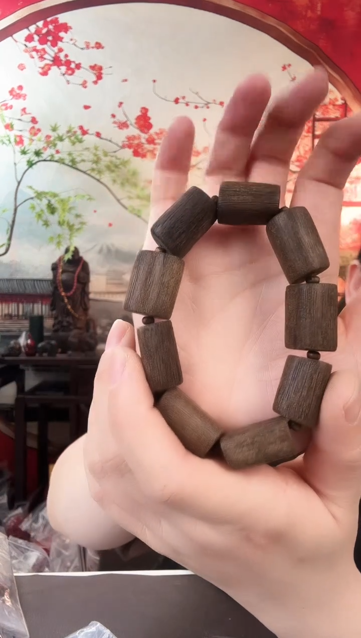 沉木直切大颗粒手串