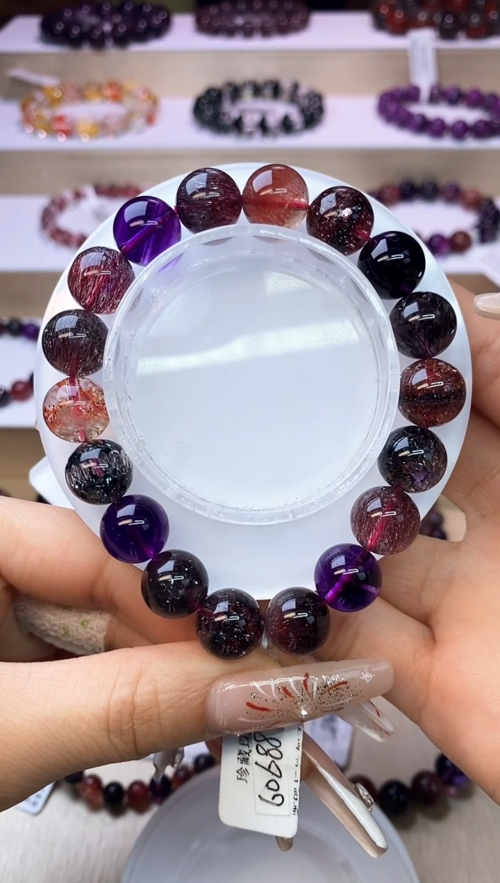 【闪购商品】水晶手链未镶嵌黑加仑超七11m+