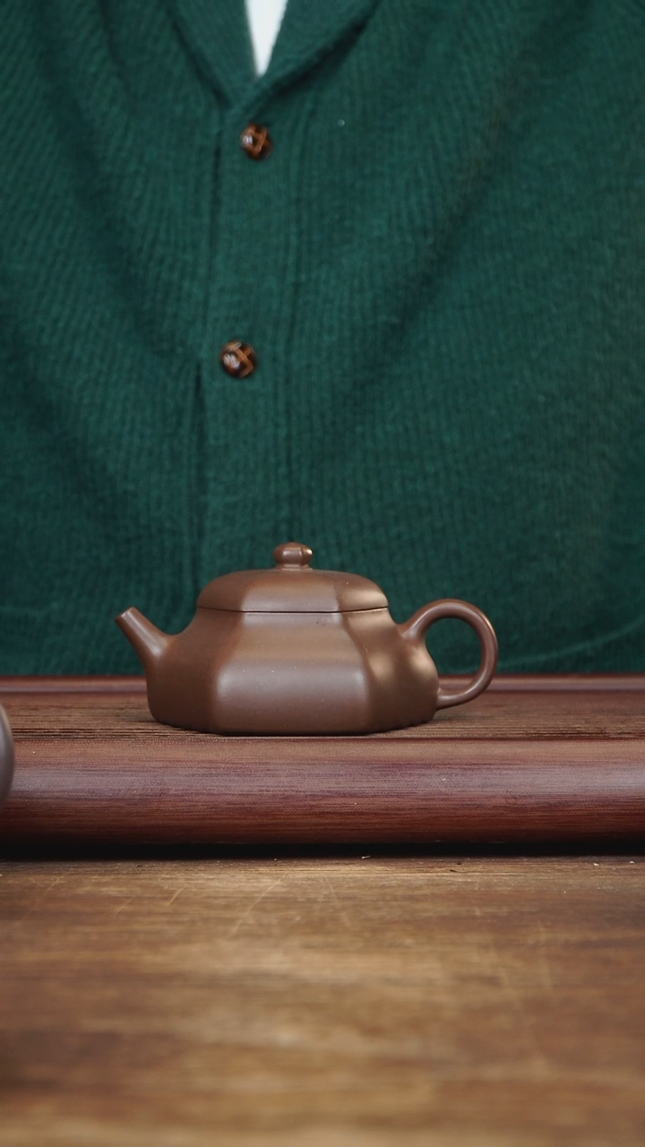 【闪购商品】紫砂茶壶190ml 六方静乐 紫泥