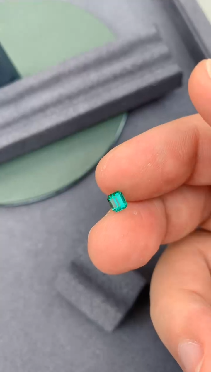 【闪购商品】祖母绿裸石未镶嵌40分祖母绿