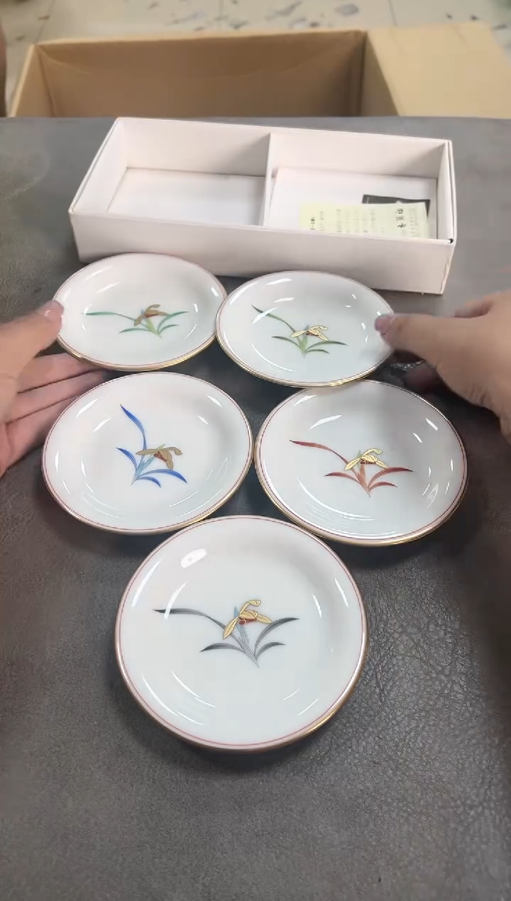 瓷片皮小桃瓷器瓷器瓷器瓷器