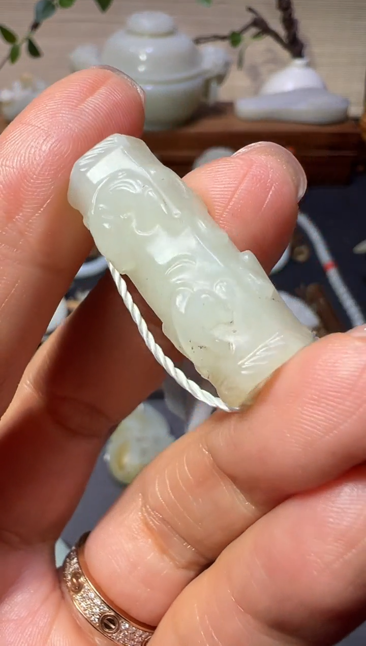 和田玉XHM-1292-3  螭龙勒子