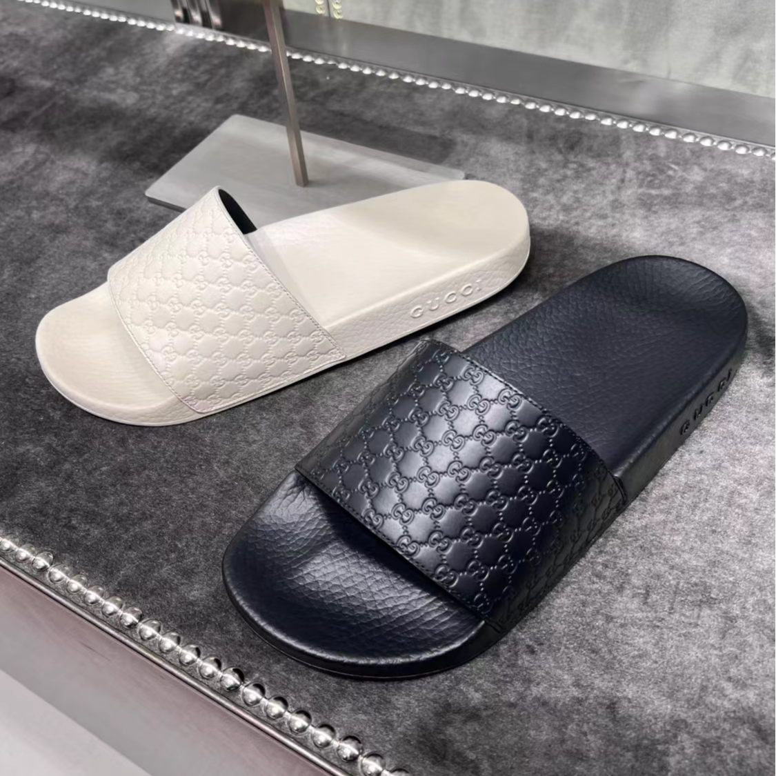 未使用 GUCCI/古驰 【姜来同学】男女情侣Logo满印休闲时尚夏季拖鞋
