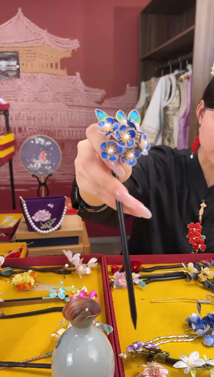 【闪购商品】刺绣非遗绒花（发饰）  