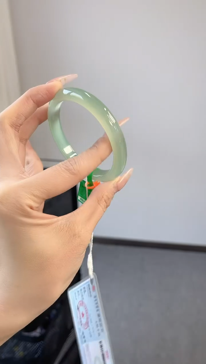 【闪购商品】玛瑙/玉髓手镯未镶嵌58-59圈