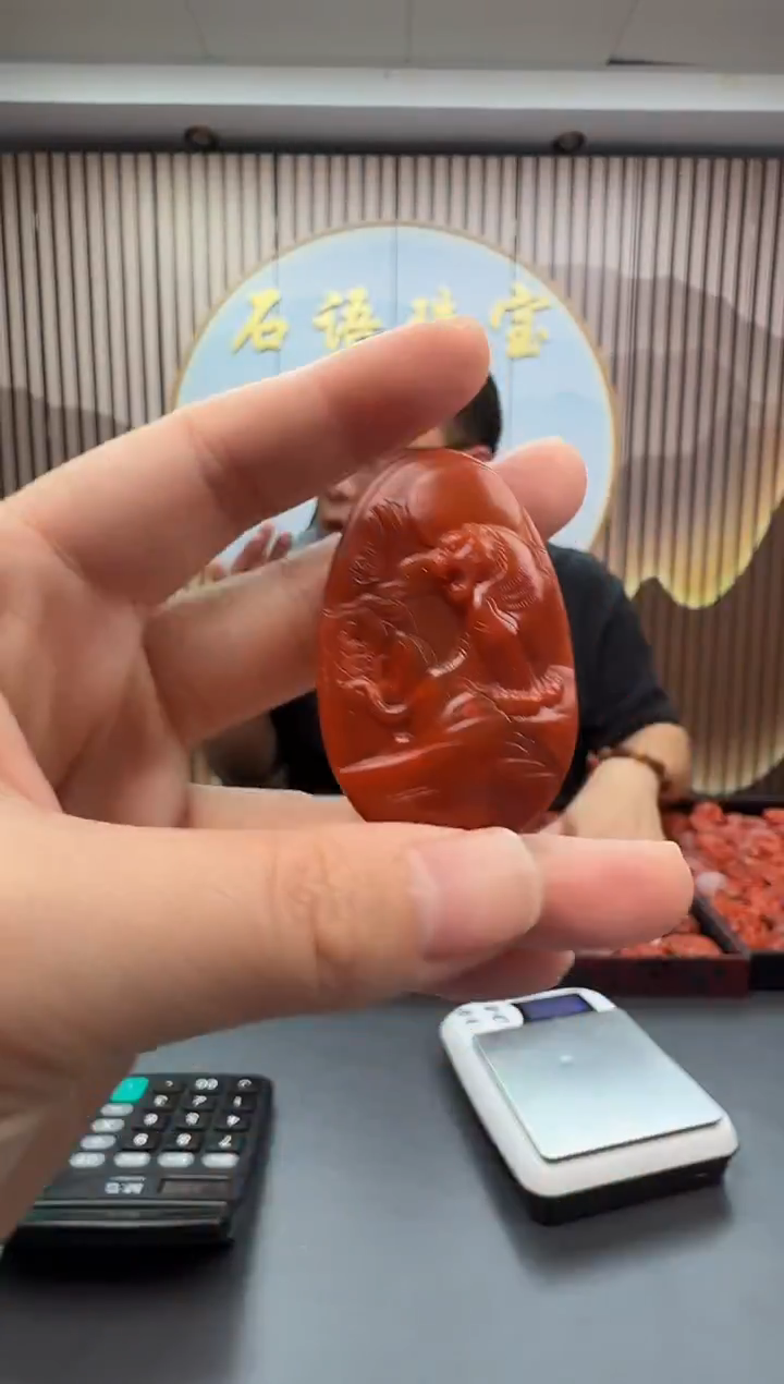 未镶嵌雕刻南红玛瑙084ZB1219产品一个