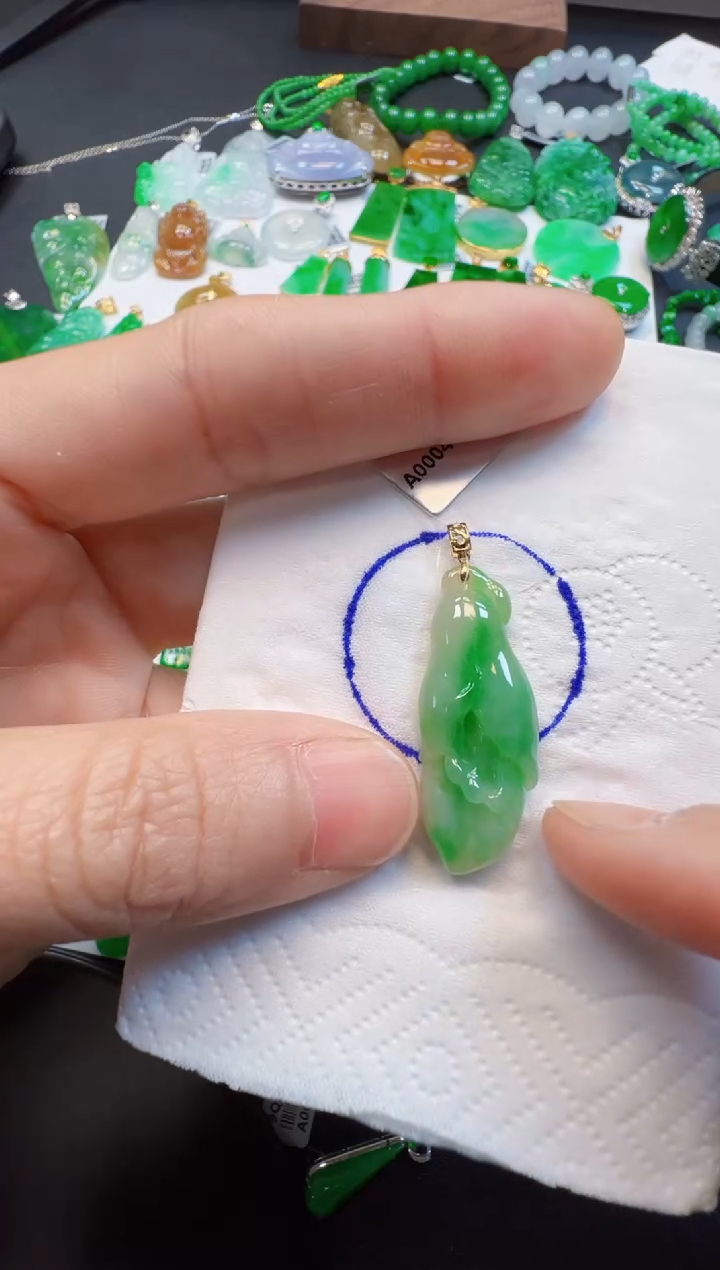 【闪购商品】翡翠吊坠(不含链)18K金镶嵌380