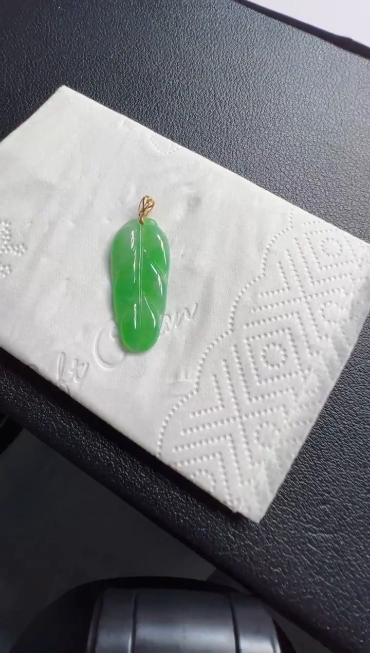 吊坠(不含链)18K金镶嵌翡翠580