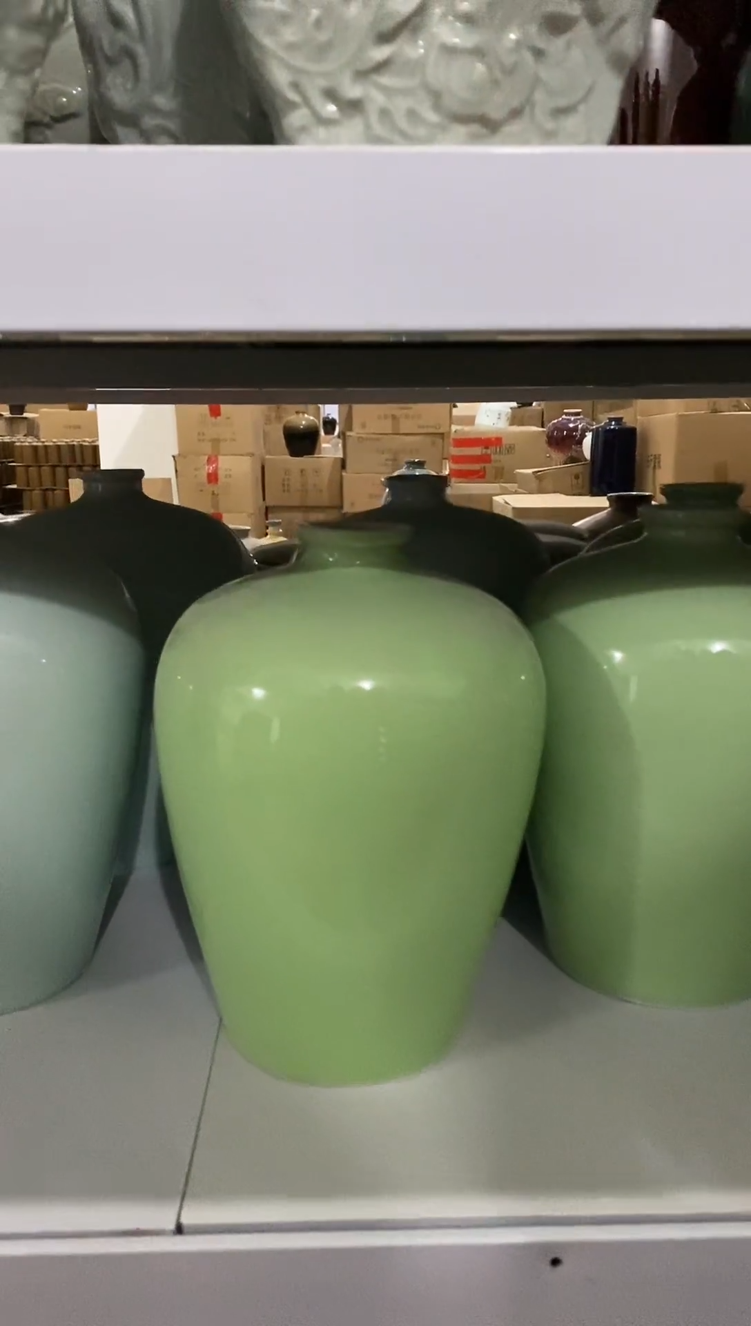 5斤豆青色梅瓶微瑕无锁不支持退换