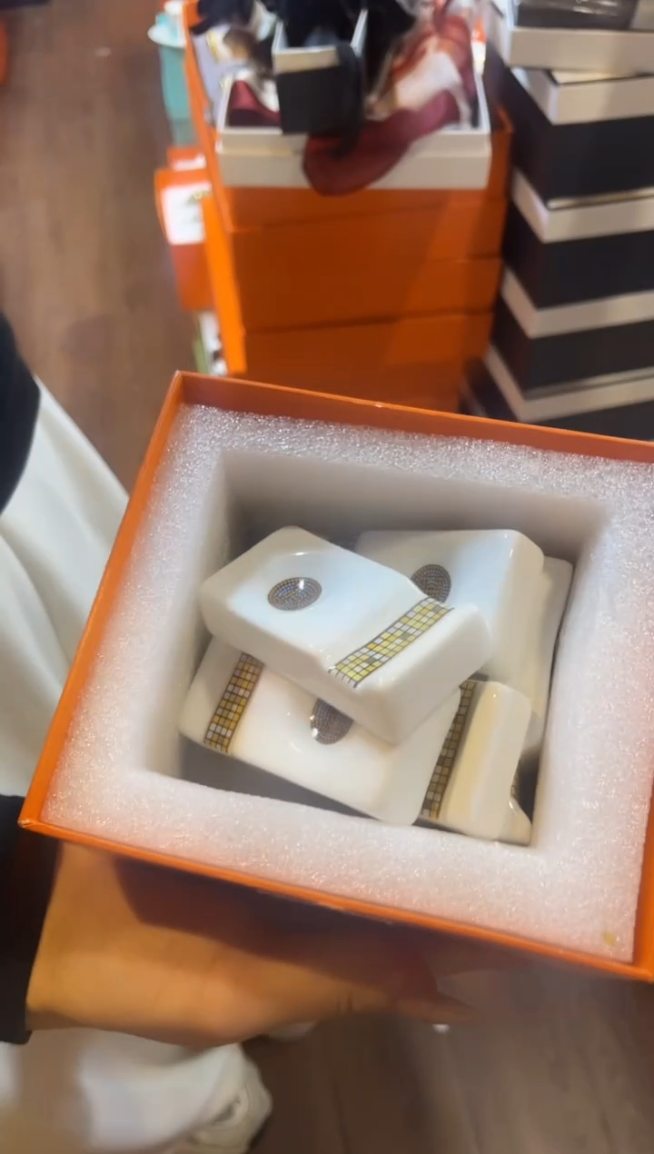 杯鸿辉家品牌瓷器，京东包邮！