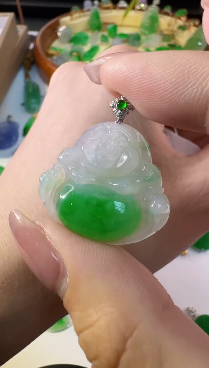 【闪购商品】翡翠颈饰18K金镶嵌缅甸翡翠A货吊坠