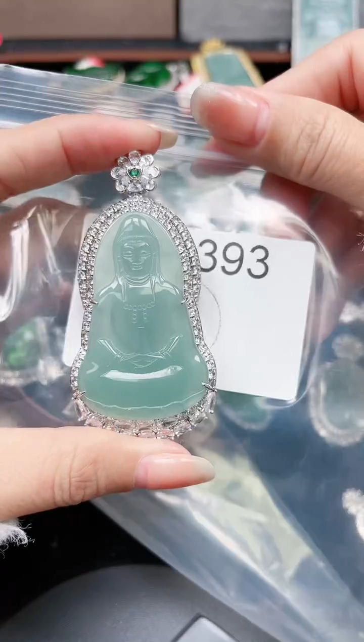 【闪购商品】翡翠颈饰未镶嵌393赠皮绳