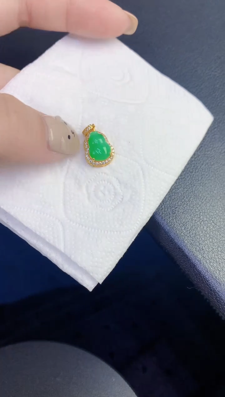 颈饰未镶嵌翡翠缅甸天然翡翠A货