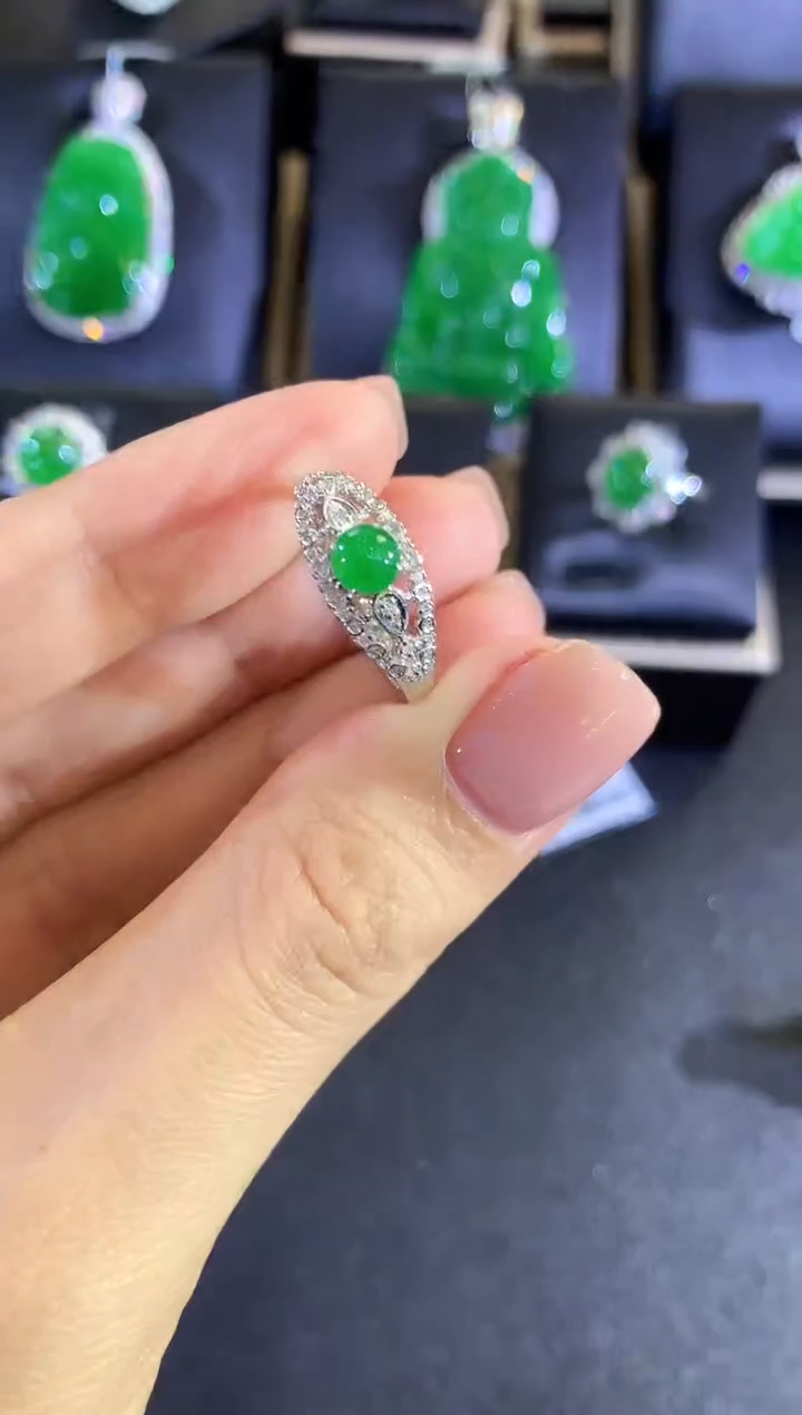【闪购商品】翡翠戒指18K金镶嵌a62