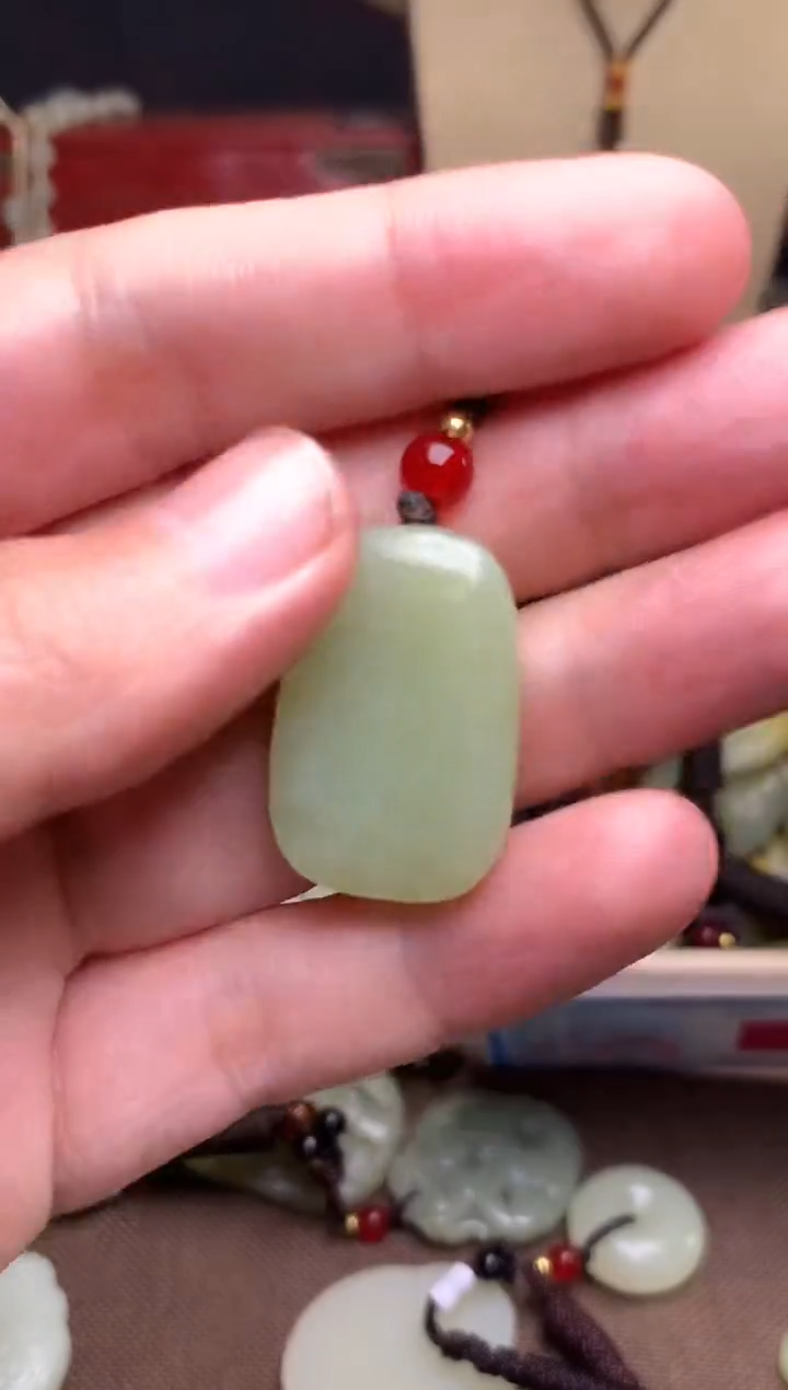 颈饰未镶嵌和田玉新疆料青海料清水和田玉吊坠