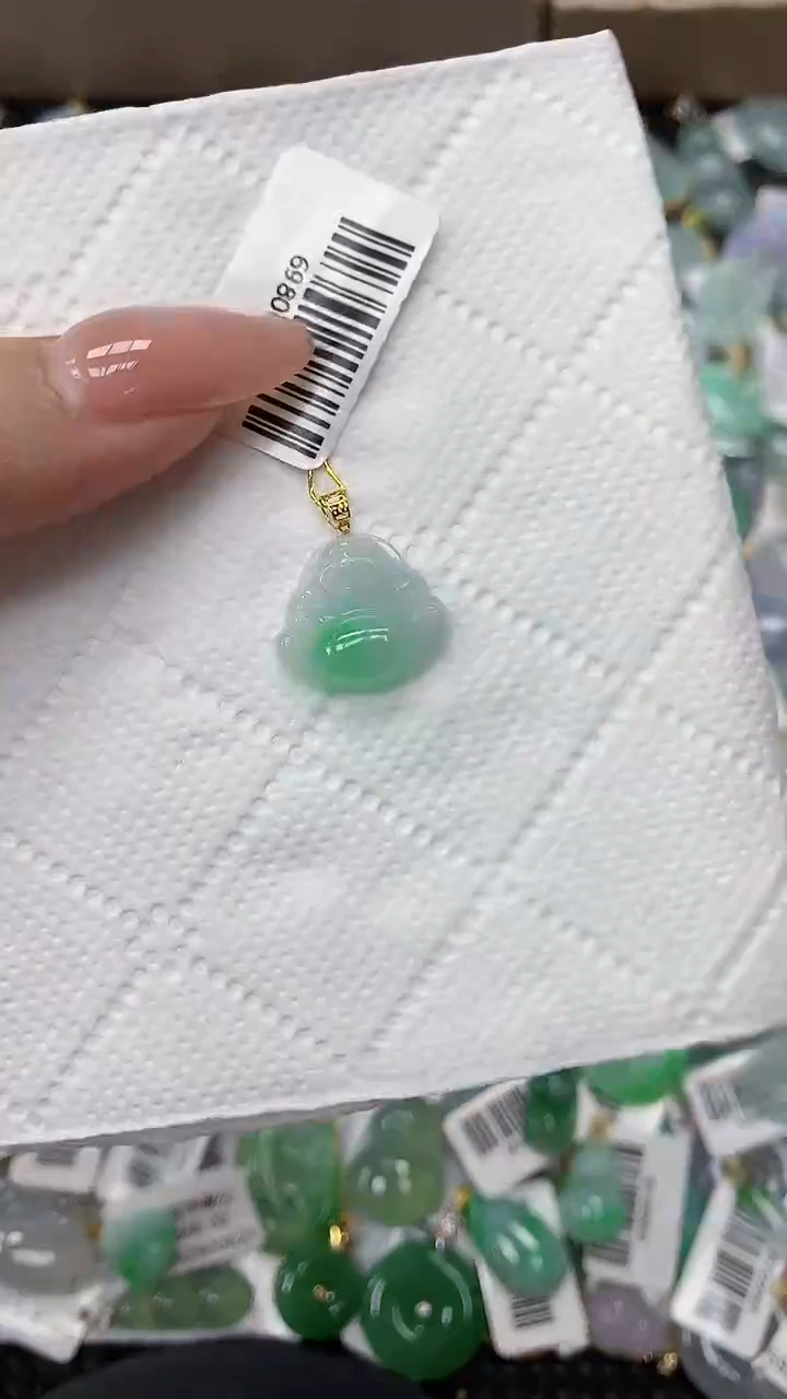 颈饰18K金镶嵌翡翠11111111111