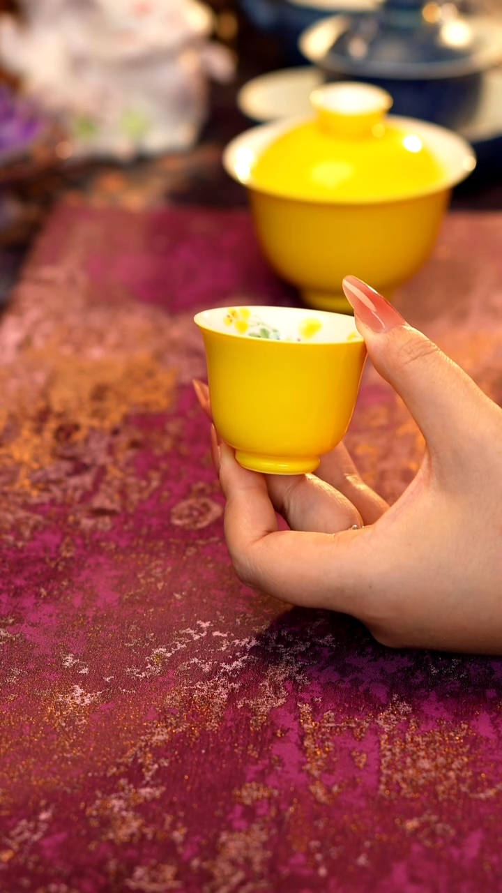 油菜花客杯······