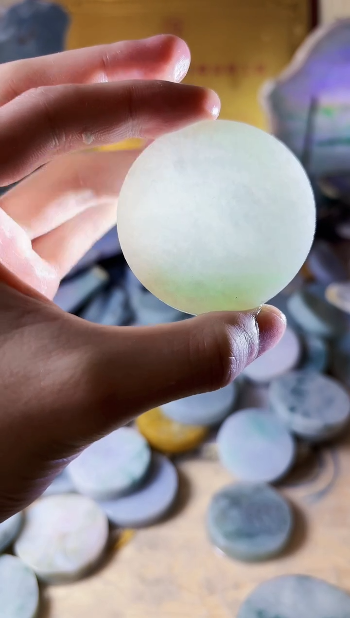 【闪购商品】翡翠颈饰未镶嵌A货吴玉2121