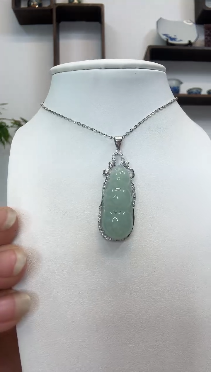 吊坠(赠链)银S925镶嵌翡翠福豆