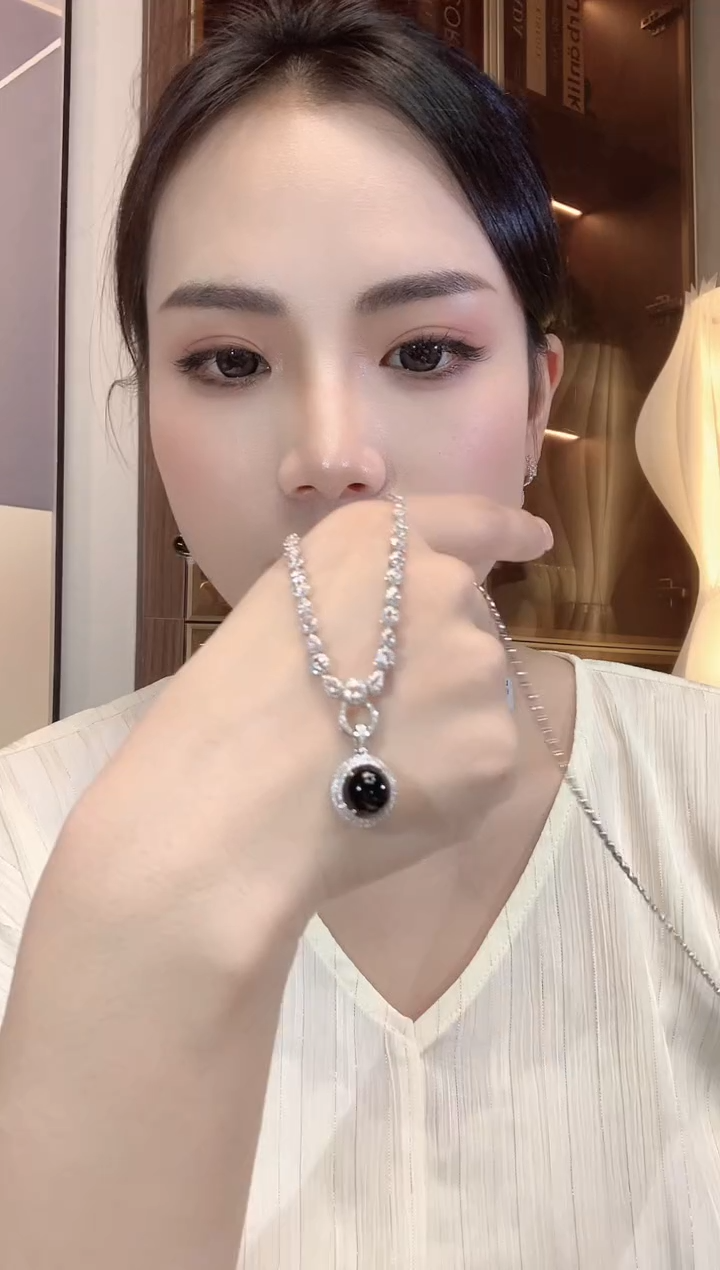 翡翠18K金镶嵌吊坠(不含链)D26