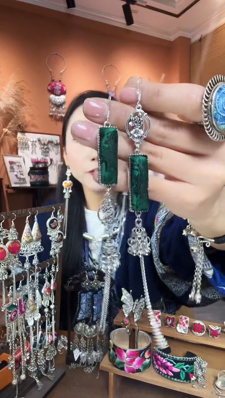 【闪购商品】刺绣纯手工民族风耳环