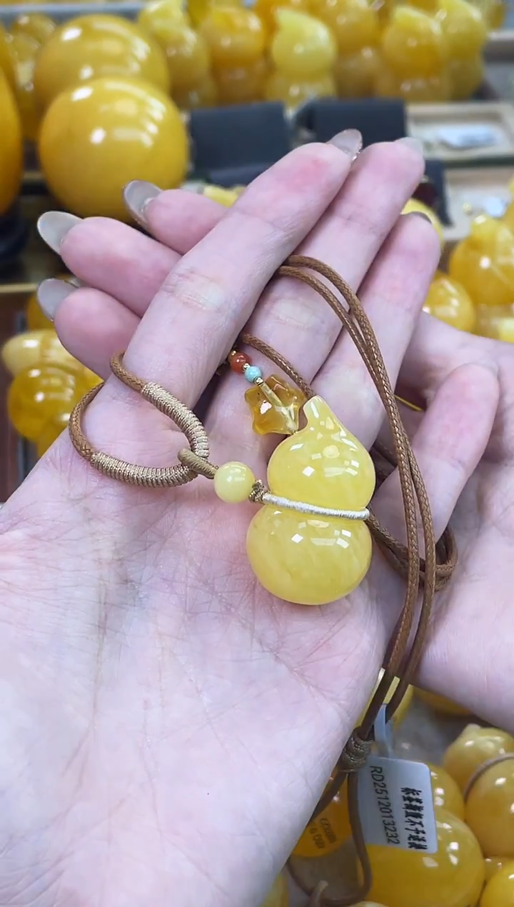 裸石琥珀未镶嵌J50