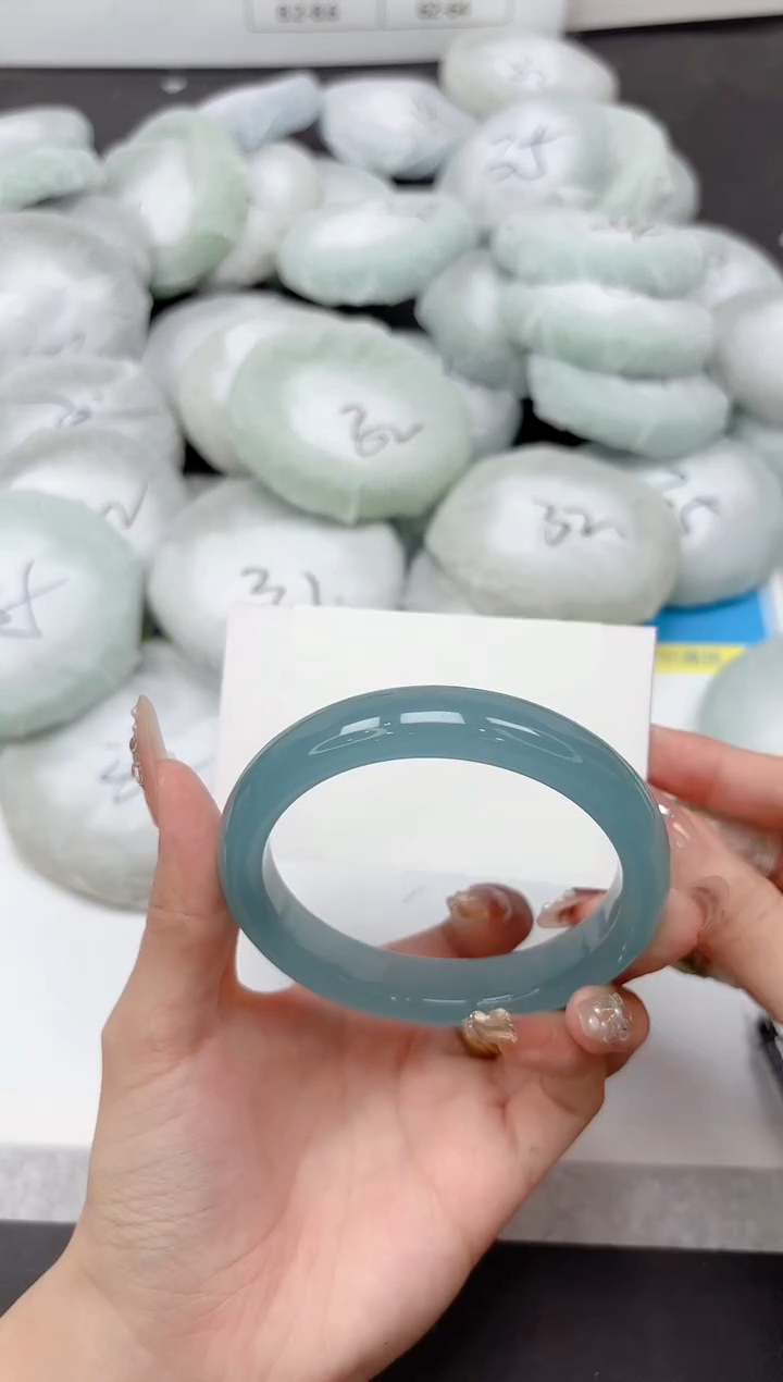 未镶嵌手镯石英质玉314-63.2