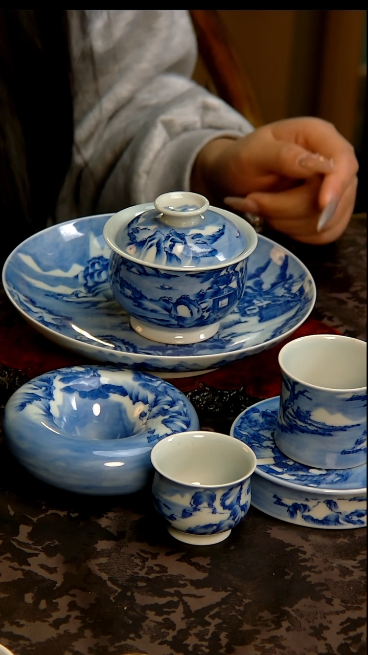 【闪购商品】青花手绘山水套组