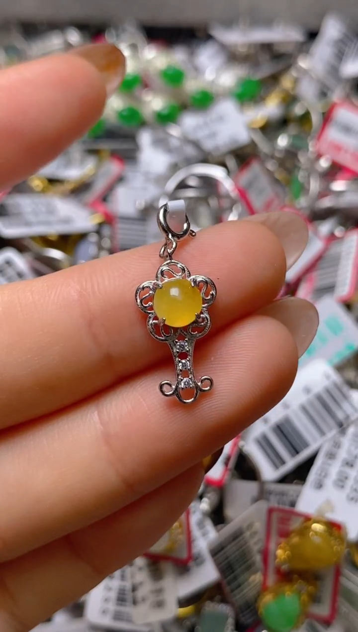 银S925镶嵌戒指翡翠百内无证书