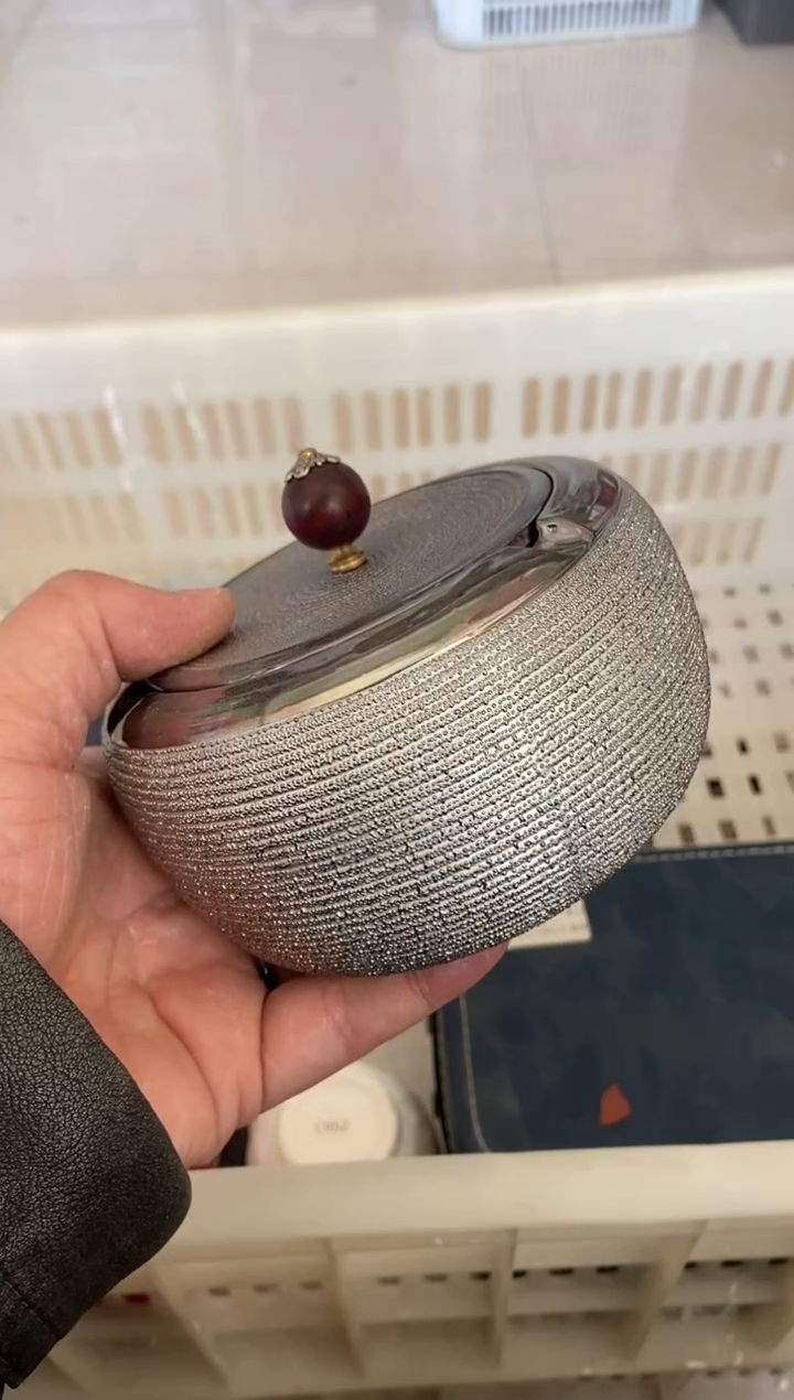 杯子瓷无运费险有瑕疵的摄影的产品有使用过的痕迹有点脏介意勿拍