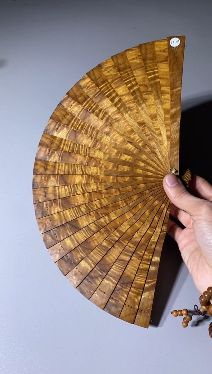 【闪购商品】金丝楠木雕719号18cm精品金丝楠扇子