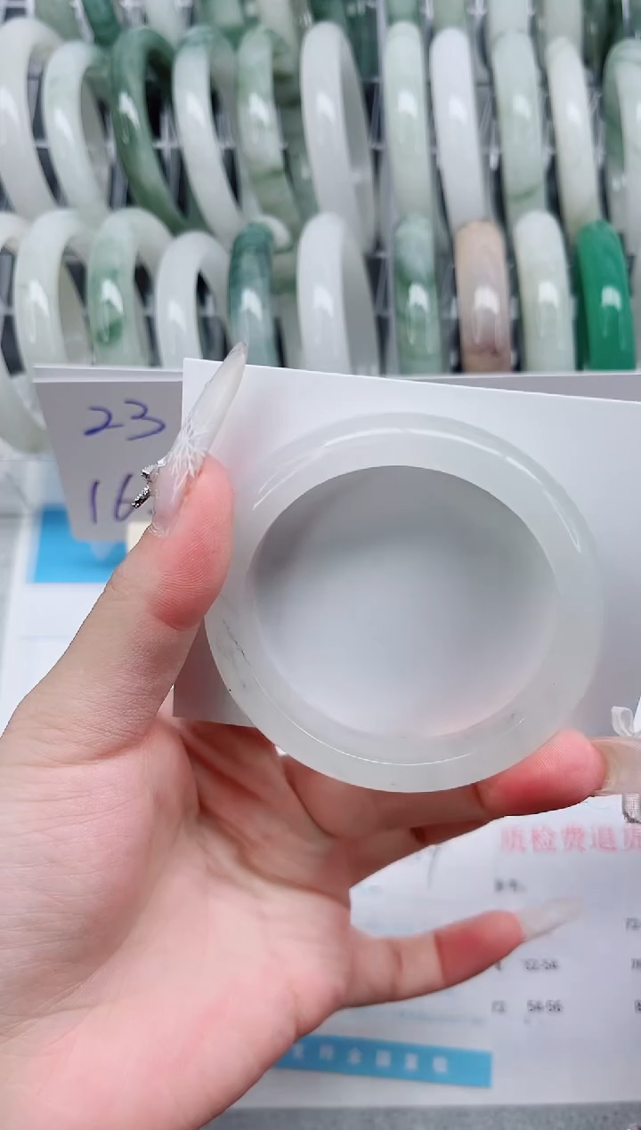 【闪购商品】石英质玉手镯未镶嵌A261-54