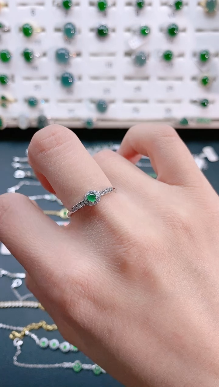 【闪购商品】翡翠戒指银S925镶嵌天然翡翠