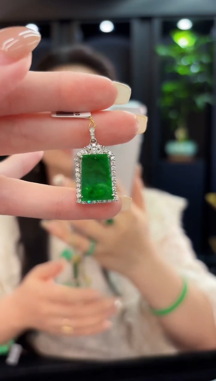 吊坠(不含链)未镶嵌翡翠?**? 缅料A货/支持复检/一件