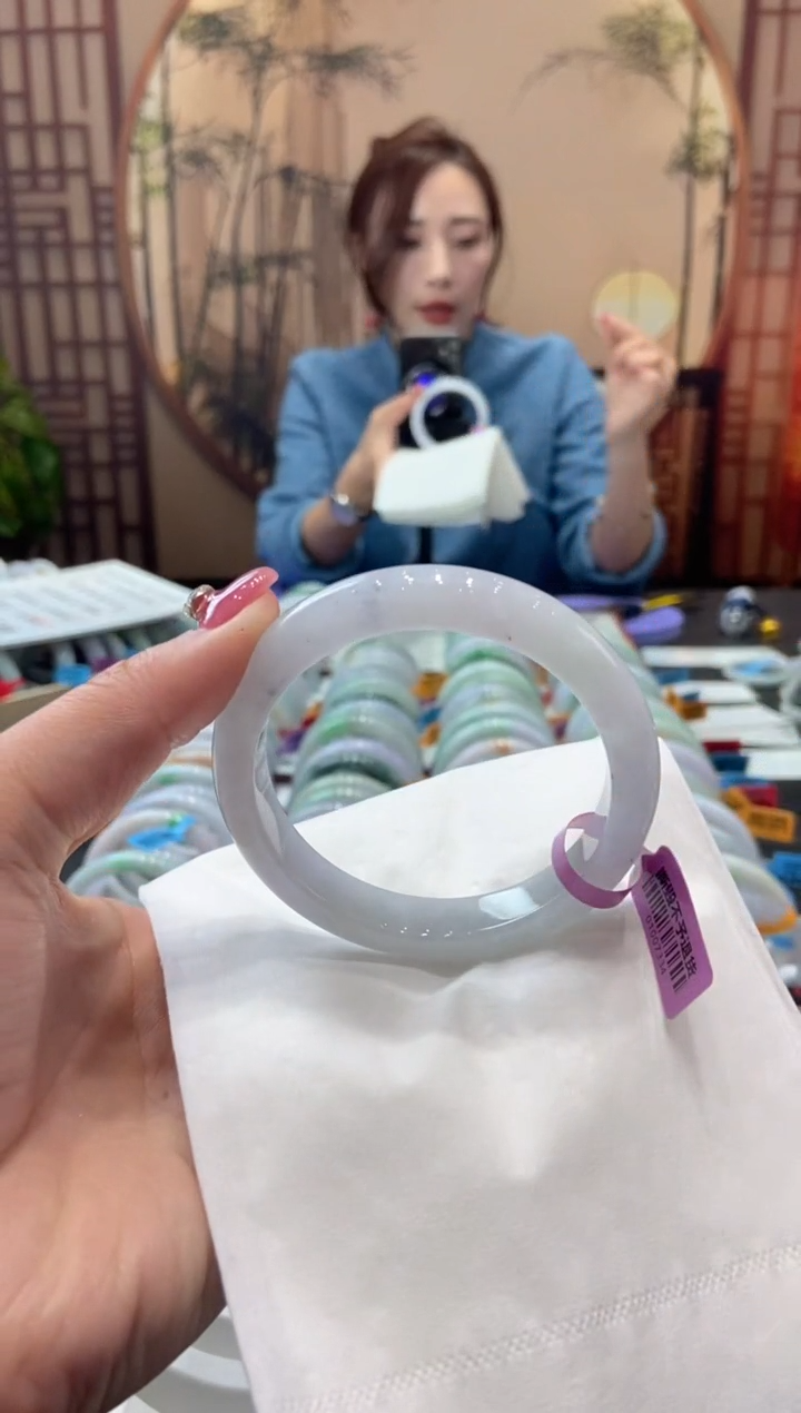 【闪购商品】翡翠手镯未镶嵌00006144