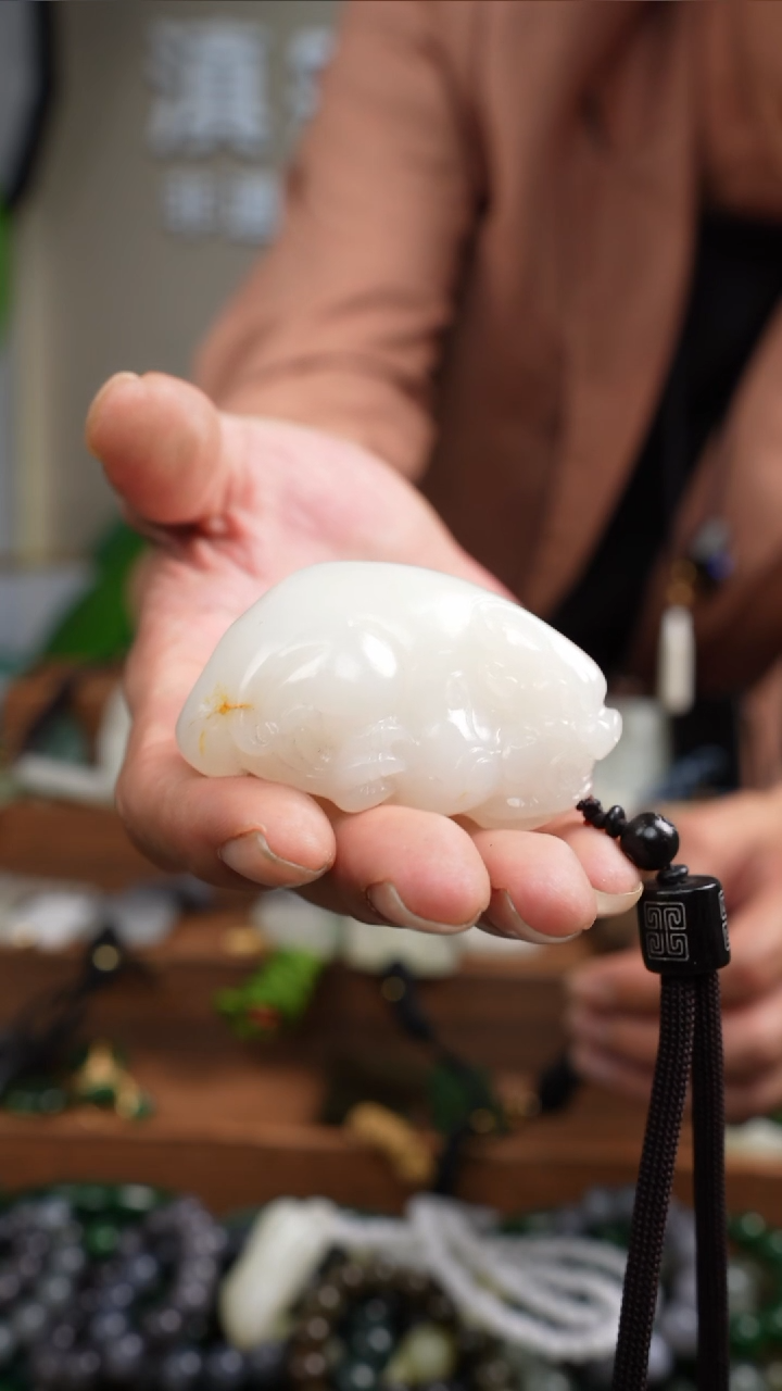 和田玉未镶嵌把件和田玉把件