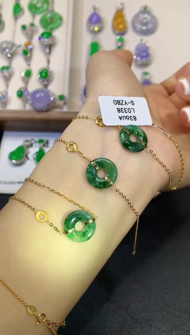 【闪购商品】18K金镶嵌翡翠手链L0338多样性发其一