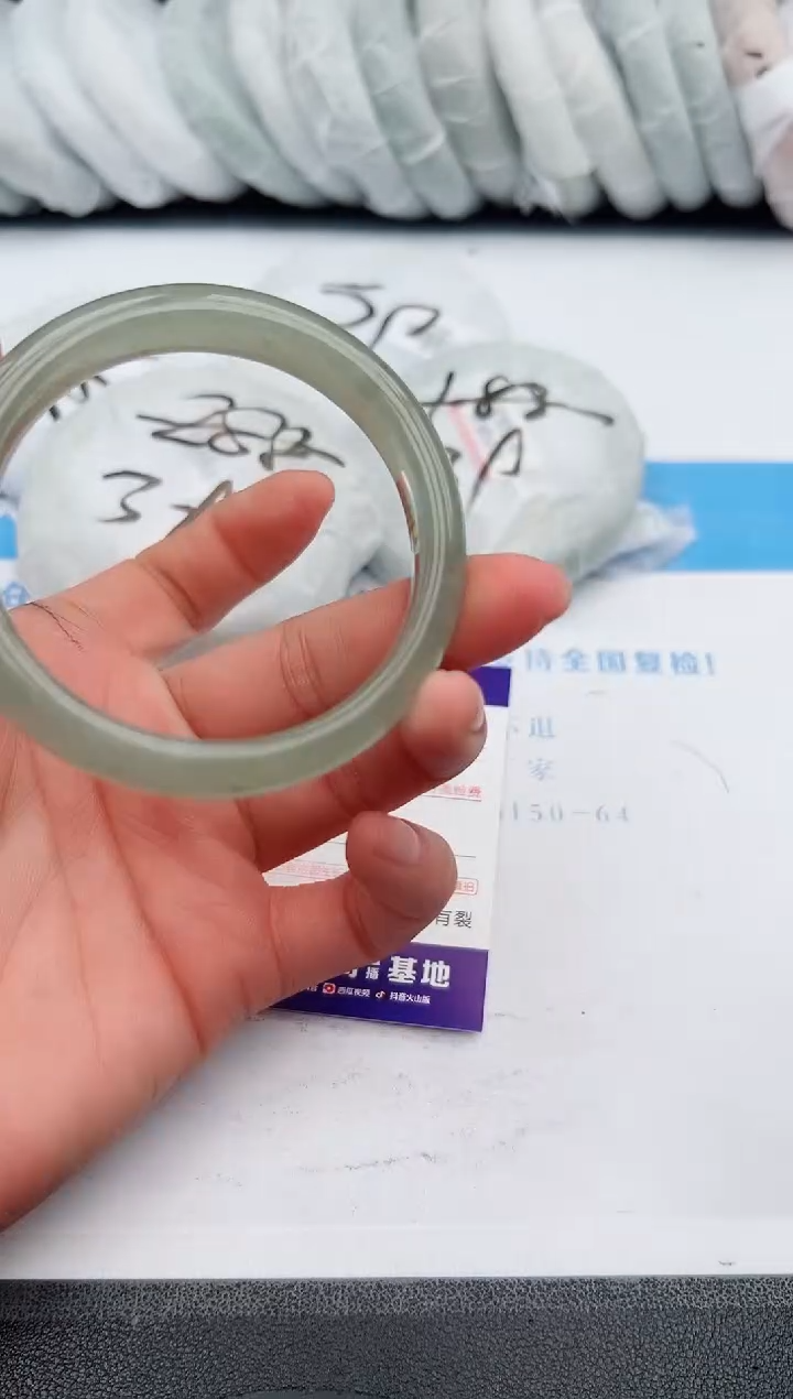 【闪购商品】石英质玉手镯未镶嵌z147-DC57