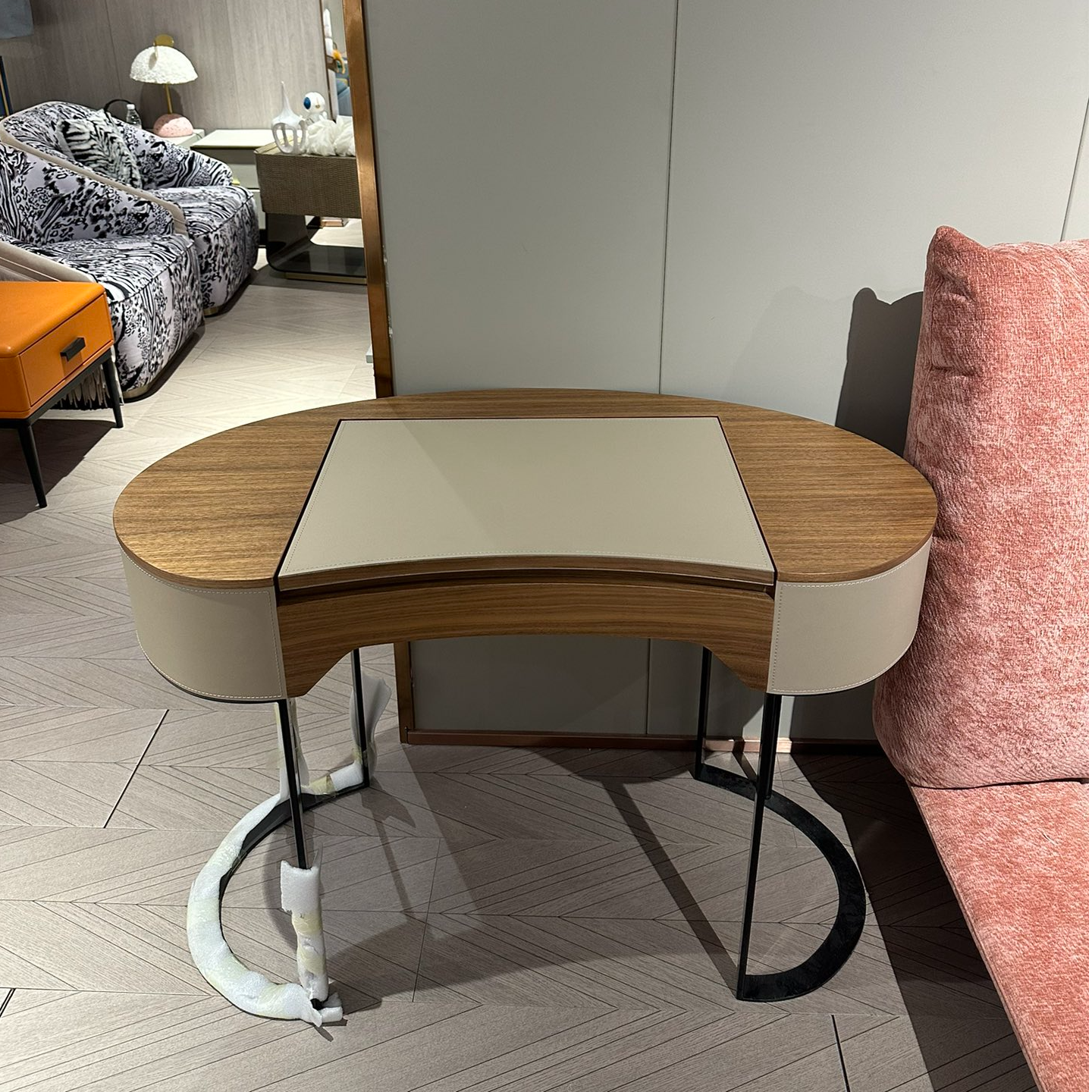 【包邮】意迪生妆台+妆凳1100*500*760