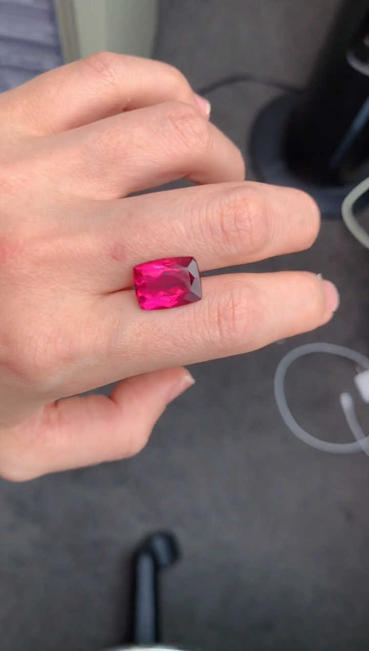 裸石未镶嵌碧玺7.5ct卢比莱