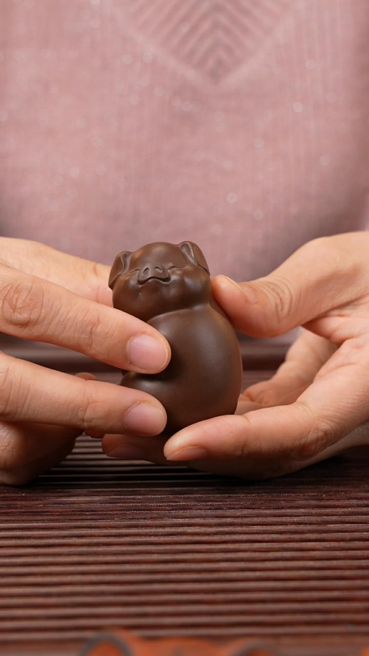 【闪购商品】紫砂茶宠回头小猪