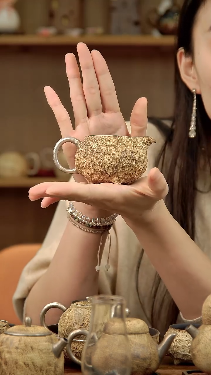 言野手作 粉引仿古三足公道杯