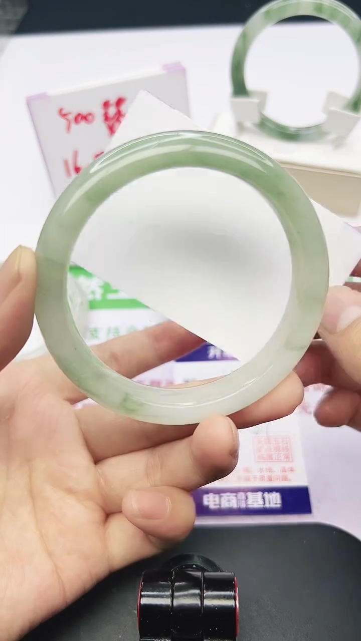 未镶嵌手镯石英质玉101-60/61