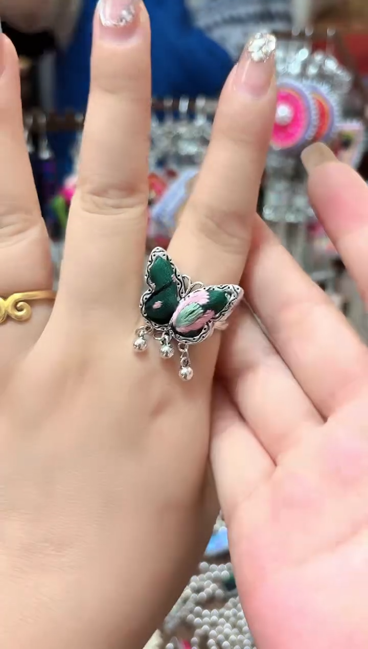 织绣云织谣民族风精美饰品   15